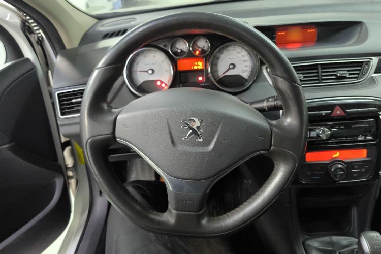 Used Peugeot 308 2014 Enjoy Edition Classic 1.6L Manual Fashion Model