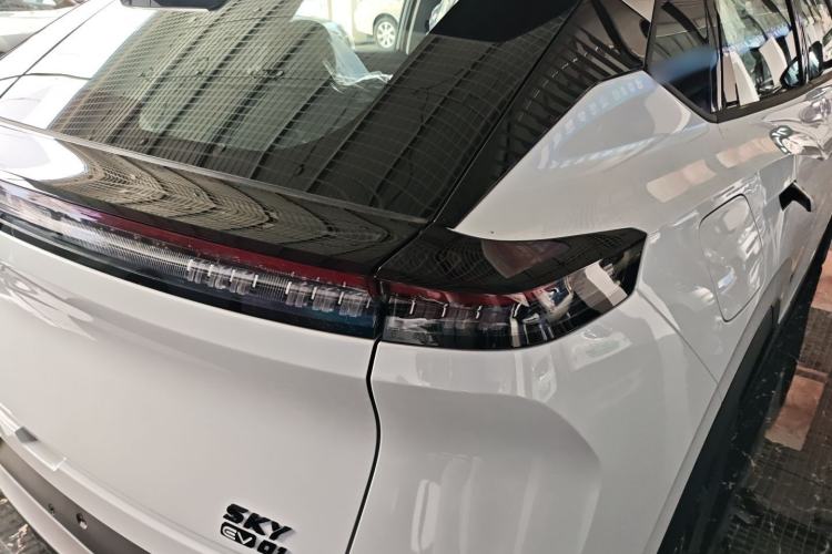 Used Dongfeng Aeolus SKY EV01 2025 530 km AIR Elite Edition
