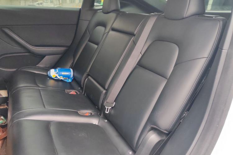 Used Tesla Model Y 2022 Long-Range All-Wheel-Drive Version