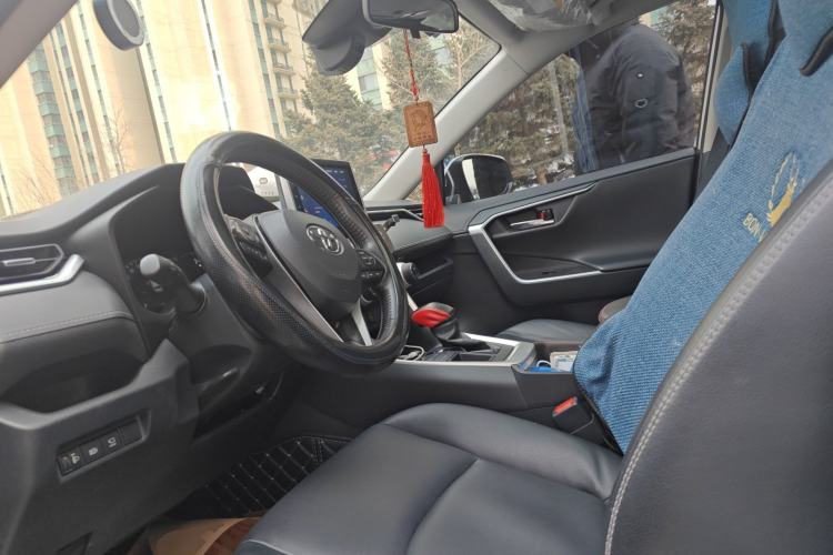 Used Toyota RAV4 2021 2.0L CVT Two-Wheel Drive Fashion PLUS Edition Left Front Seat