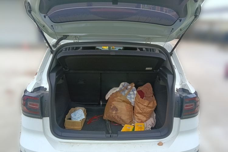 Used Volkswagen Tacqua 2020 1.5L Automatic Yue