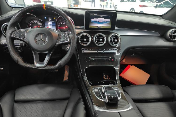 Used Mercedes-Benz GLC 2018 GLC 260 4MATIC Luxury Model