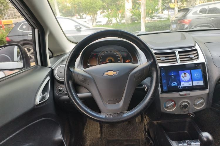 Used Chevrolet Sail 2013 Sedan 1.4L Manual Ideal Happiness Edition Steering Wheel