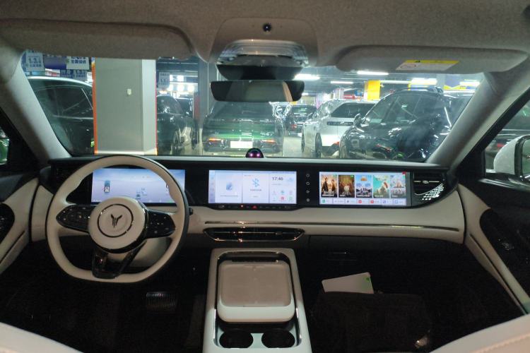 Used VOYAH FREE 2025 318 318 km Rear-Drive Touring Edition
