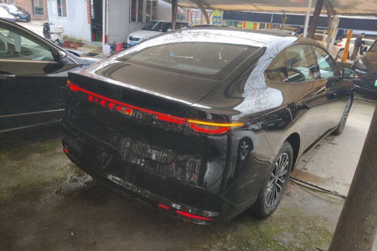 Used Nissan N7 2025 510 Air
