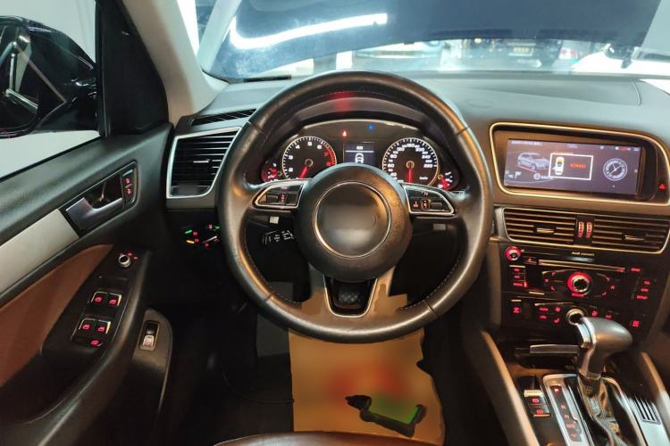 Used Audi Q5 2017 Plus 40 TFSI Ambition Model