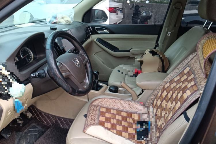 Used Baojun 730 2014 1.5L manual Comfort version 7 seats Left Front Seat