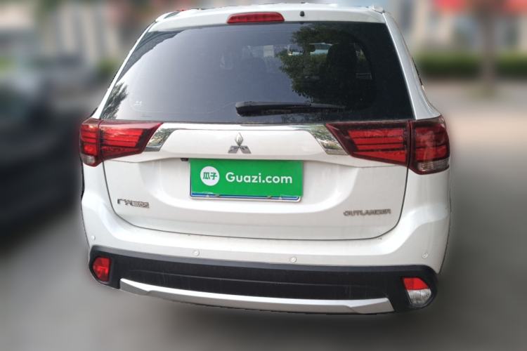 Used Mitsubishi Outlander 2017 2.0L Two-Wheel Drive Glory Edition 5 Seats