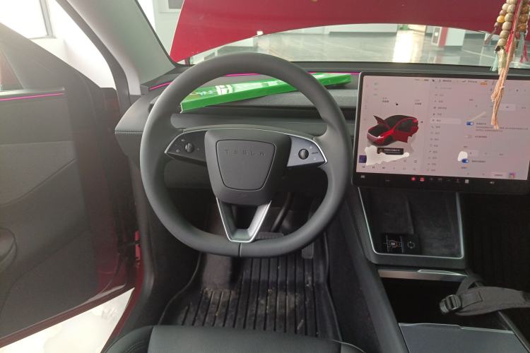 Used Tesla Model Y 2025 Rear-Wheel-Drive Version