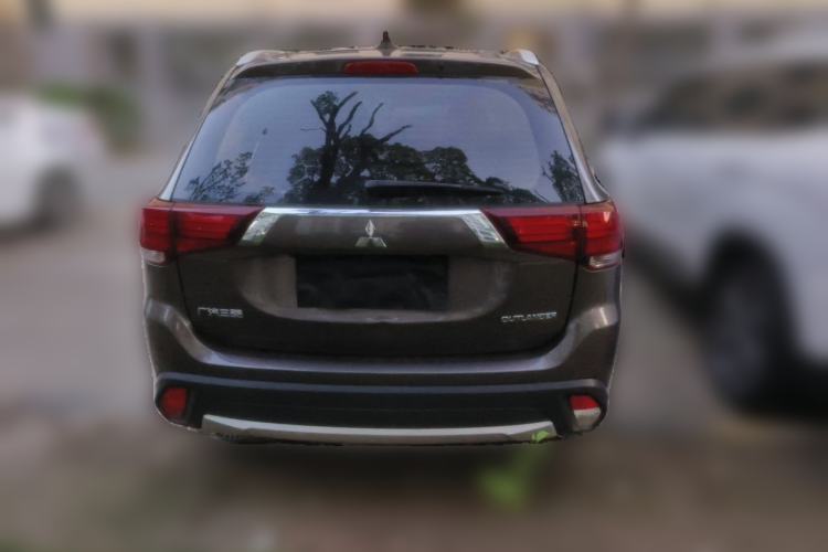 Used Mitsubishi Outlander 2018 2.0L Two-Wheel Drive Glory Edition 5 Seats