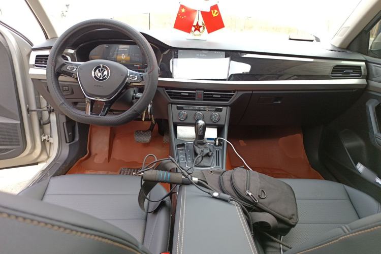 Used Volkswagen Lavida 2022 1.5L Automatic Comfort Edition Center Console