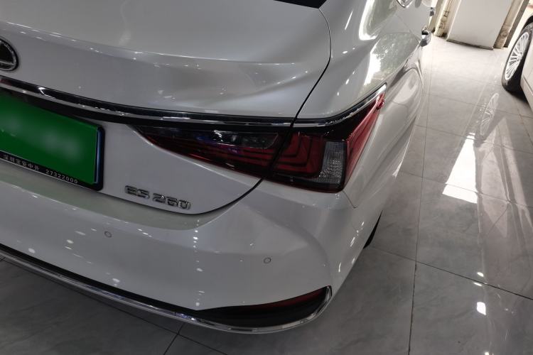Used Lexus ES 2022 200 Excellence Edition
