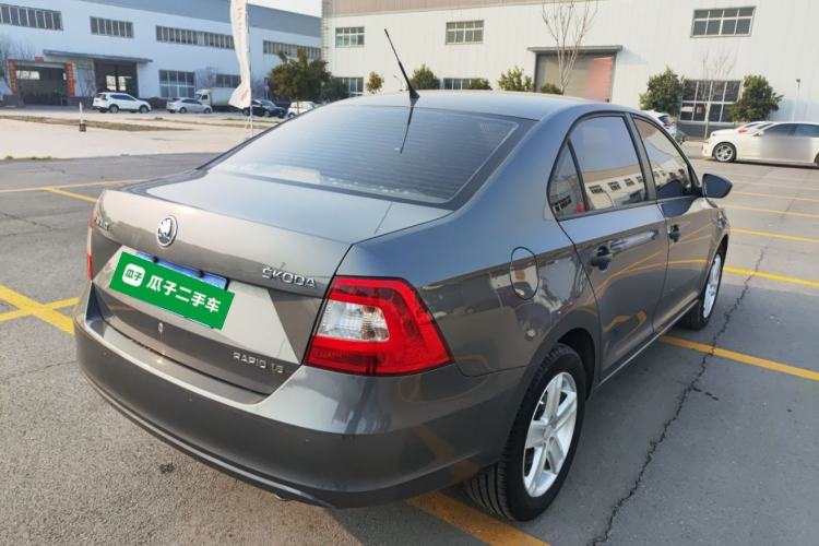 Used Skoda Rapid 2013 1.6L Manual Enjoyment Model