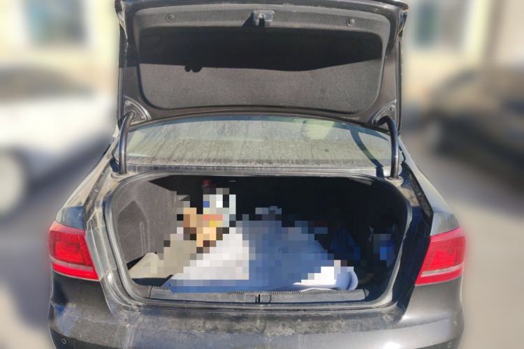 Used Volkswagen Magotan 2012 Revised Version 1.8TSI Leading Edition Trunk