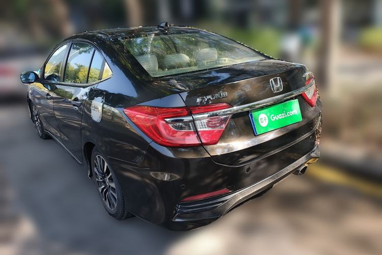 Used Honda Crider 2013 1.8L automatic luxury edition
