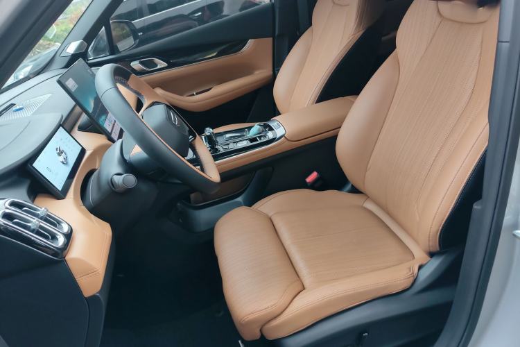 Used Geely Auto FX11 2025 4th Generation 1.5TD DCT Jinxiu Left Front Seat