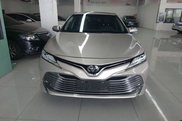 Used Toyota Camry 2019 Revised Version 2.0G Luxury Edition
