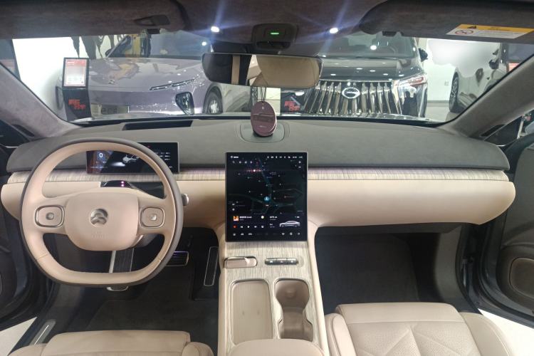 Used Nio ET7 2024 100kWh Executive Signature Edition Center Console