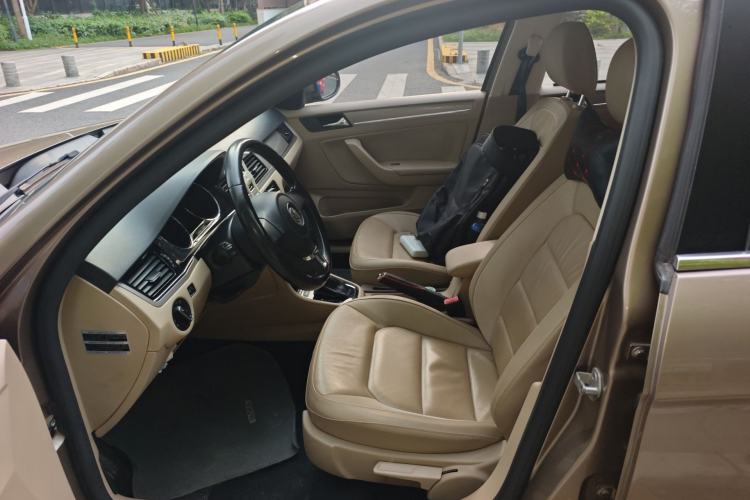 Used Volkswagen Bora 2014 1.6L Automatic Comfort Model Left Front Seat