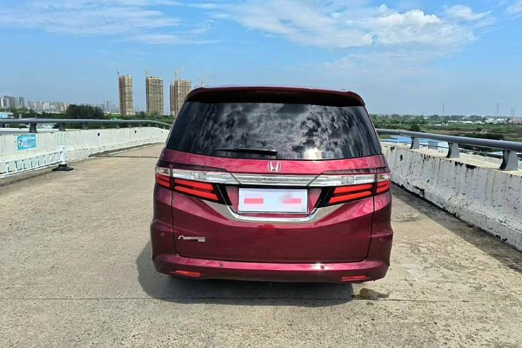 Used Honda Odyssey 2015 2.4L Supreme Edition
