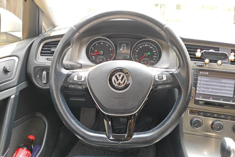 Used Volkswagen Golf 2015 1.4TSI Automatic Luxury Model
