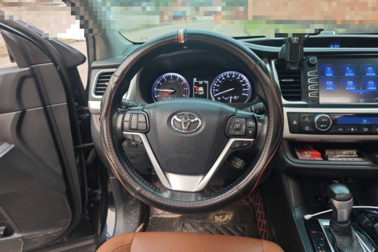 Used Toyota Highlander 2018 2.0T Four-Wheel Drive Knight Edition 7 Seats China VI Standard Steering Wheel