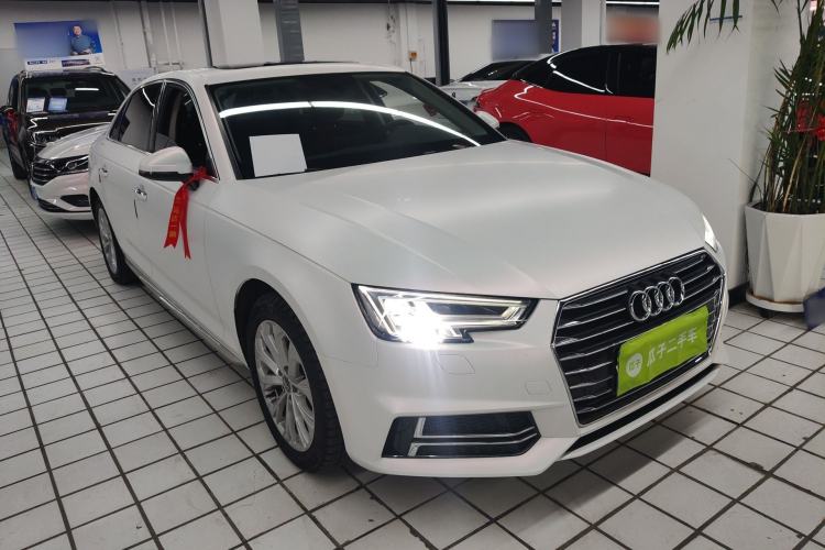 Used Audi A4L 2019 40 TFSI Ambition Version China V Front Right 45 Deg