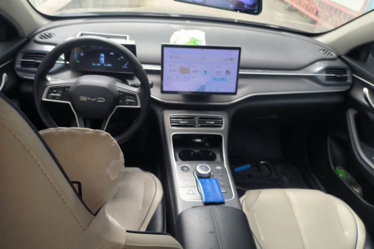 Used BYD Destroyer 05 2023 Champion Edition DM-i 55KM Luxury Model Center Console