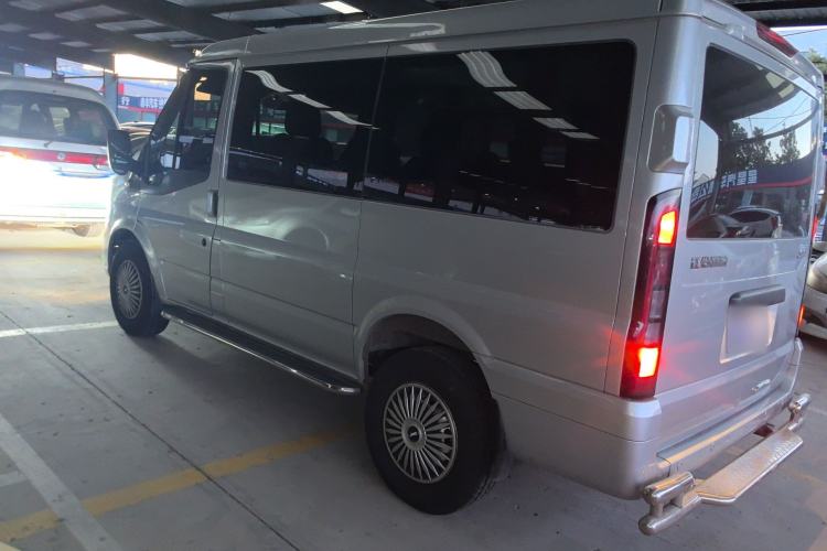 Used JMC Fushun 2023 2.0T Automatic Short-Wheelbase Low-Roof Commercial & Multi-Purpose Passenger Vehicle 6 Seats with Lift-Up Tailgate
