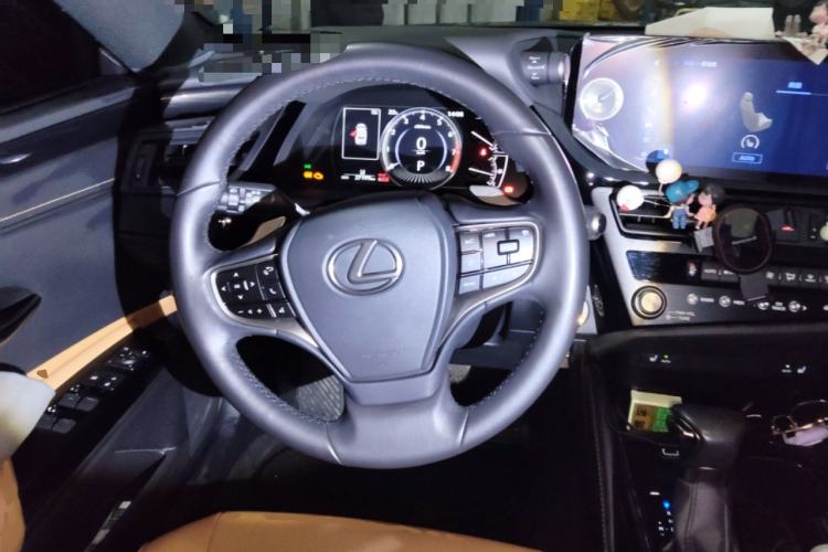 Used Lexus ES 2023 200 Excellence Edition