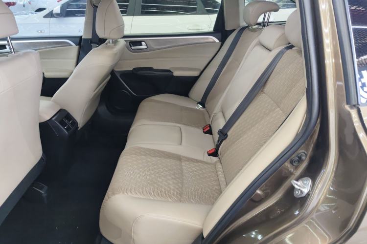 Used Honda Jade 2017 1.8L automatic Comfort version 5 seats