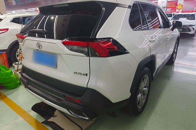 Used Toyota RAV4 2020 2.0L CVT Two-Wheel Drive Fashion PLUS Edition
