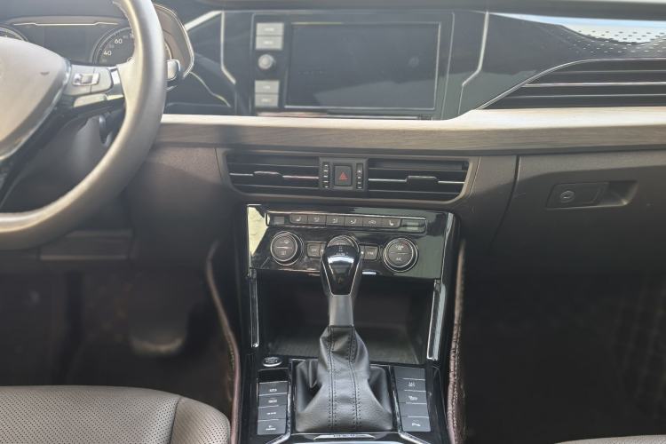 Used Volkswagen Passat New Energy 2019 430 PHEV Hybrid Luxury Edition
