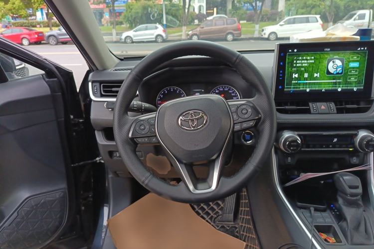 Used Toyota Wildlander 2020 2.0L CVT 4x4 Luxury Edition
