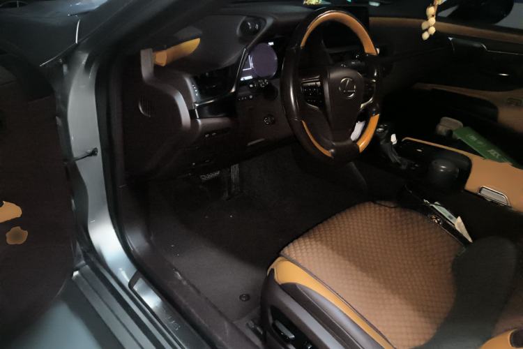 Used Lexus ES 2018 300h Executive Version China V Standard