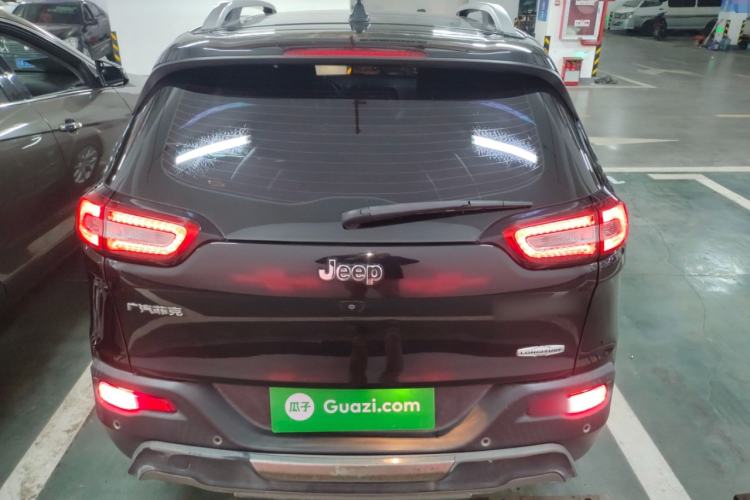 Used Jeep Cherokee 2016 2.0L Superior Edition