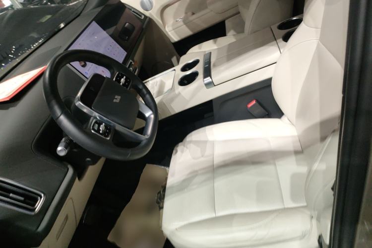 Used Li Auto L8 2023 Pro Model