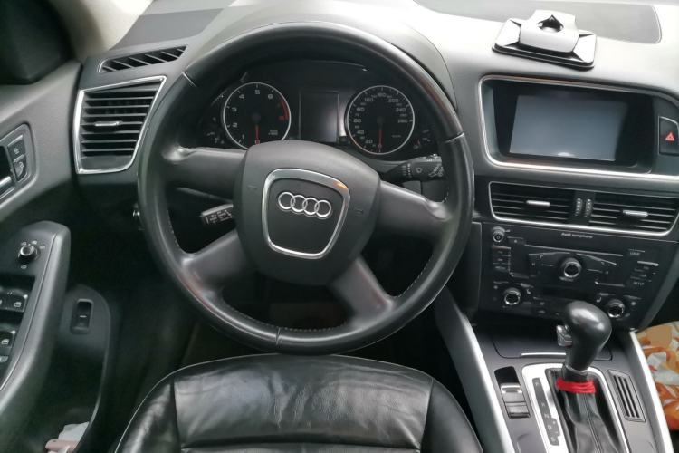 Used Audi Q5 2010 2.0TFSI Comfort Version Steering Wheel