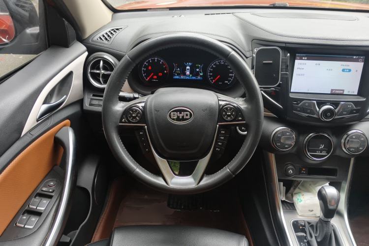 Used BYD Song 2016 2.0TID Automatic Prestige Edition Steering Wheel