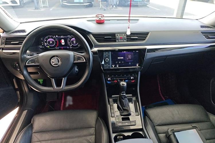 Used Skoda Superb 2019 Facelifted TSI330 DSG Luxury Edition
