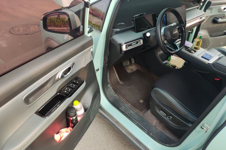 Used AION Y 2023 Younger Star Edition Driver Seat