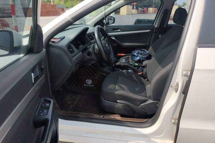 Used Volkswagen Lavida 2015 1.6L Manual Fashion Edition Left Front Seat