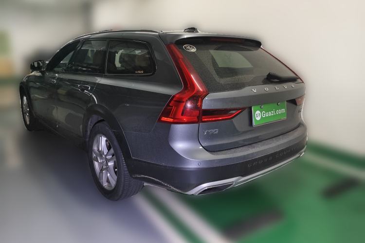 Used Volvo V90 2017 Cross Country T5 AWD Smart Range Edition