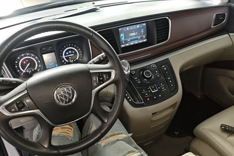 Used Buick GL8 2018 28T Luxury Model China VI Standard