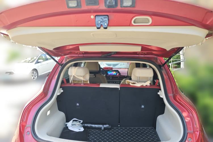 Used ORA Good Cat 2022 400km Standard Range Luxury Version Lithium Iron Phosphate Trunk