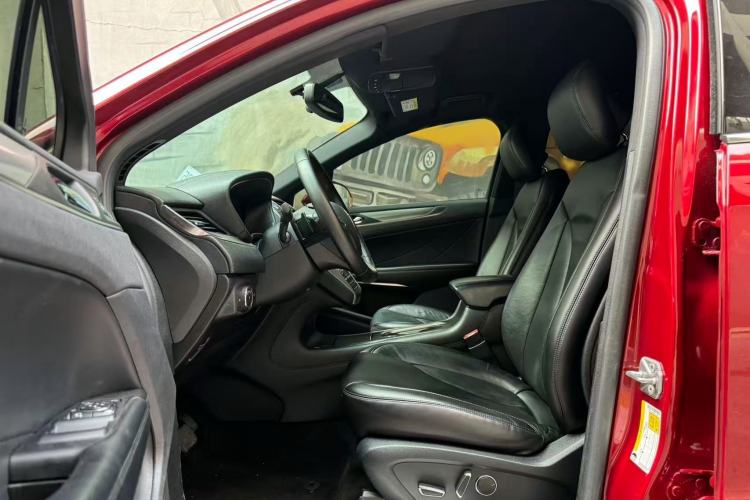 Used Lincoln MKC 2016 2.0T Two-Wheel Drive Deluxe Edition
