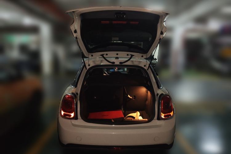 Used MINI 2018 1.5T ONE Five-Door Edition Trunk
