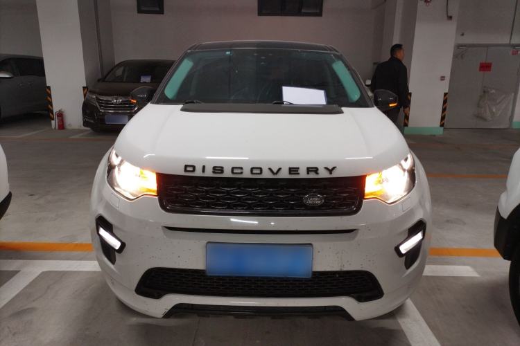 Used Land Rover Discovery Sport 2019 240 PS SE Dynamic Version China VI Standard Front