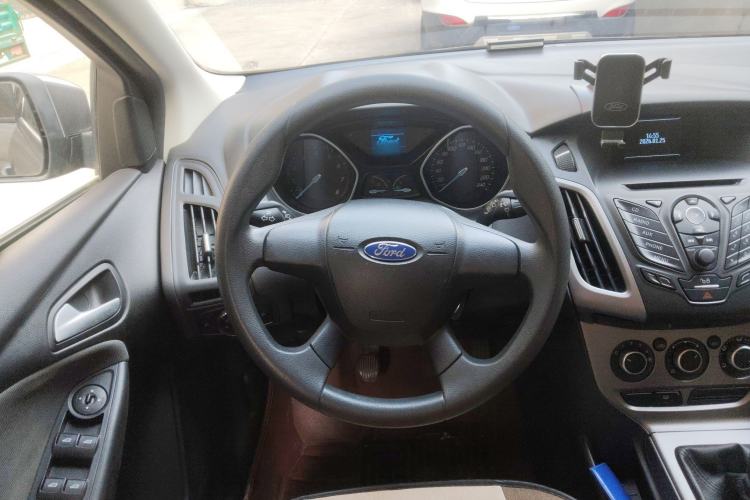Used Ford Focus 2012 Hatchback 1.6L Manual Comfort Model
