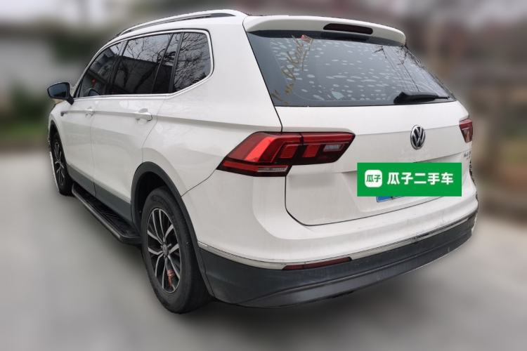 Used Volkswagen Tiguan L 2017 330TSI Automatic Two-Wheel Drive Luxury Edition Rear Left 45 Deg